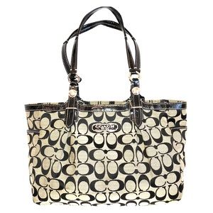 Coach Signature Tote in Great Condition!